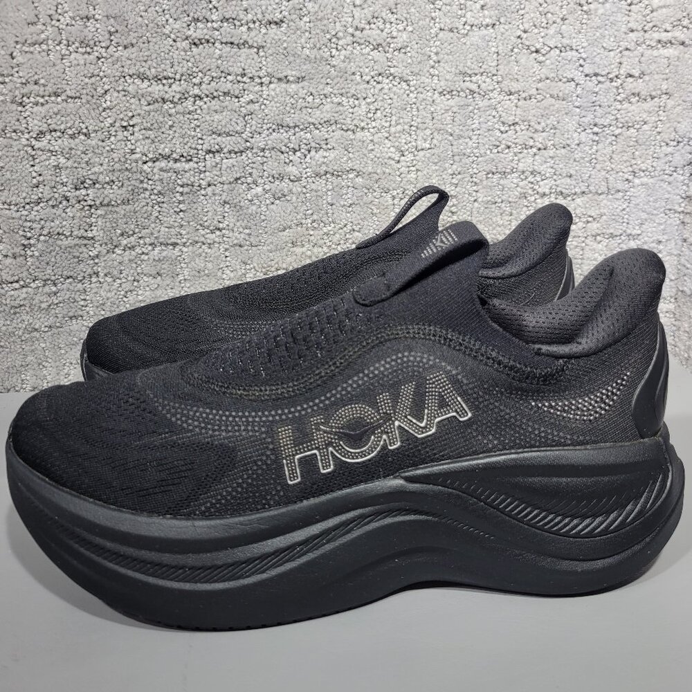 Hoka One One Skyward Laceless Women's Size US 6B Black Athletic Sneakers.